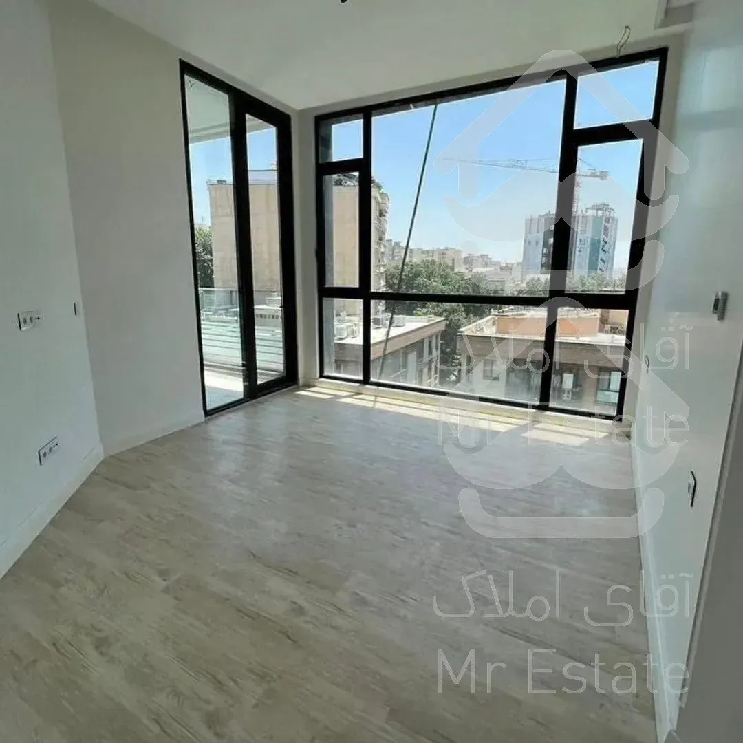 ۱۶۰متری /۳خواب/فول مشاعات /دیباجی جنوبی