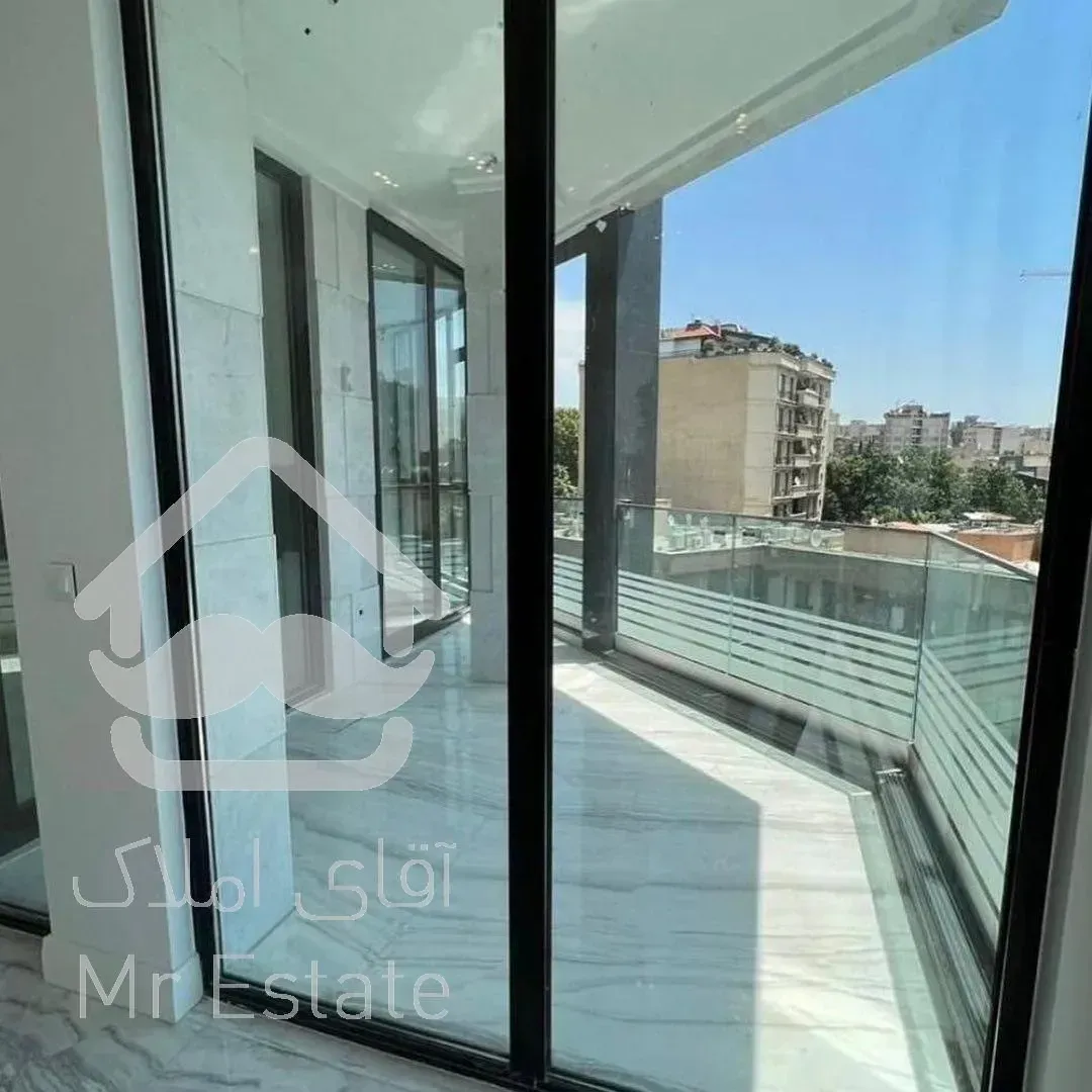 ۱۶۰متری /۳خواب/فول مشاعات /دیباجی جنوبی