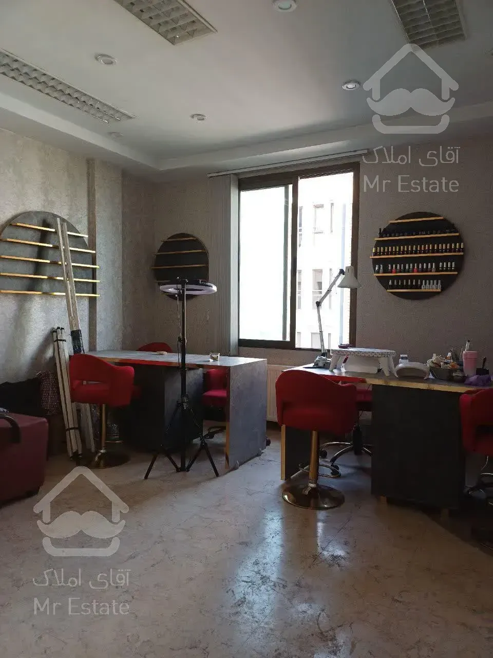 79متر/سنداداری/تابلوخور و پرتردد