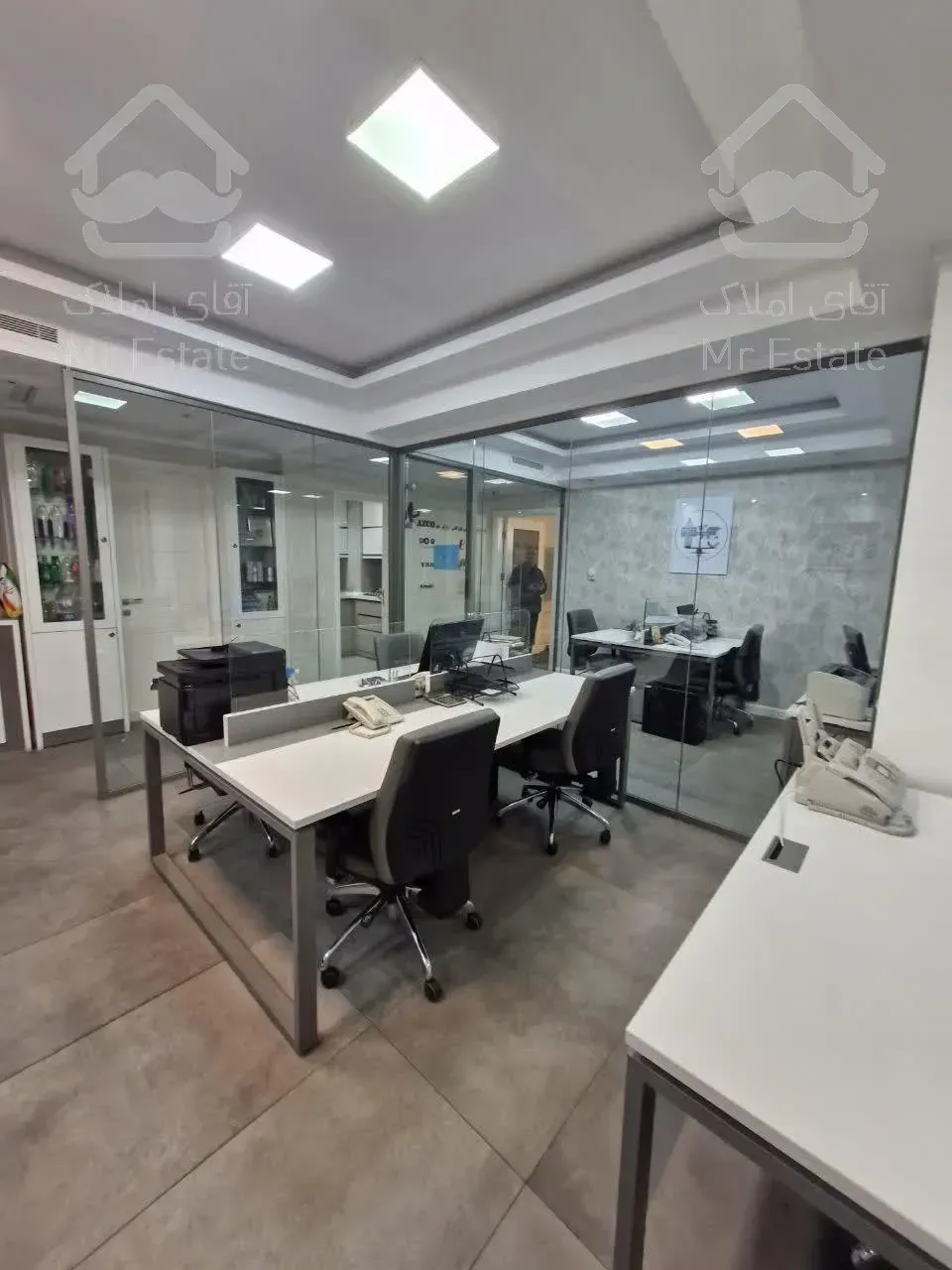 ۱۲۰ متر سند اداری ویو ابدی چند قدمی میدان ونک