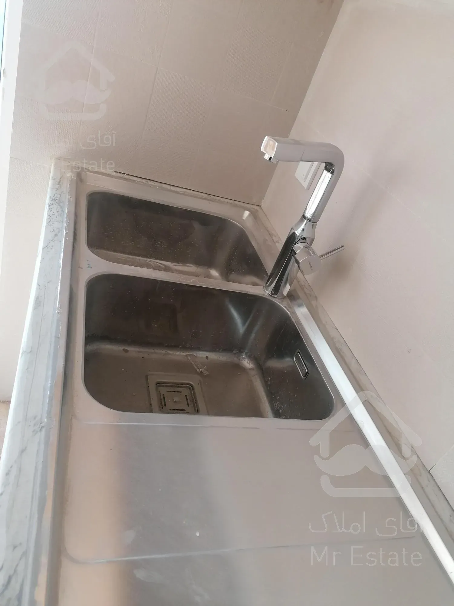 شهرک غرب 200 متر نوساز کلید نخورده