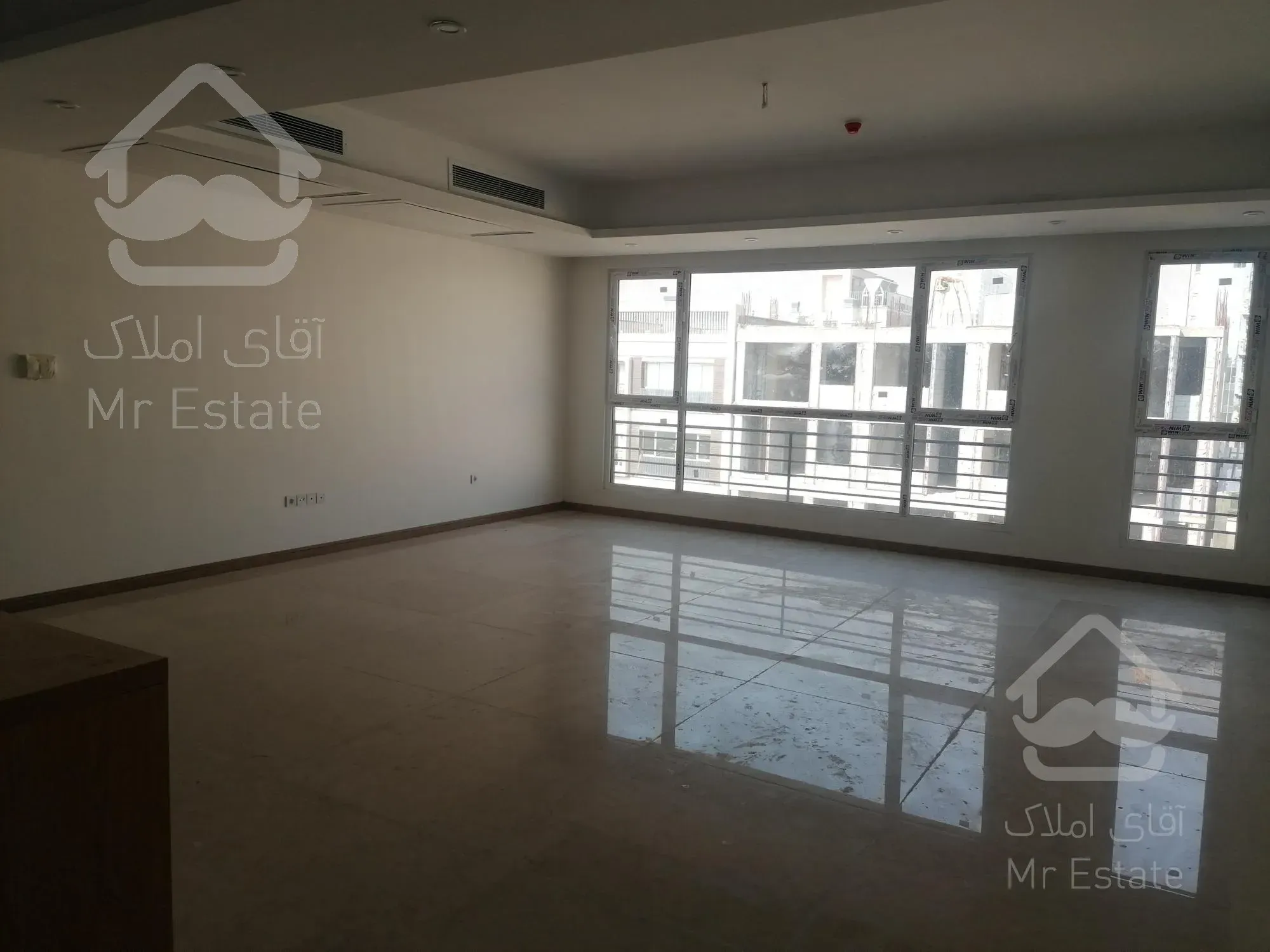 شهرک غرب 200 متر نوساز کلید نخورده