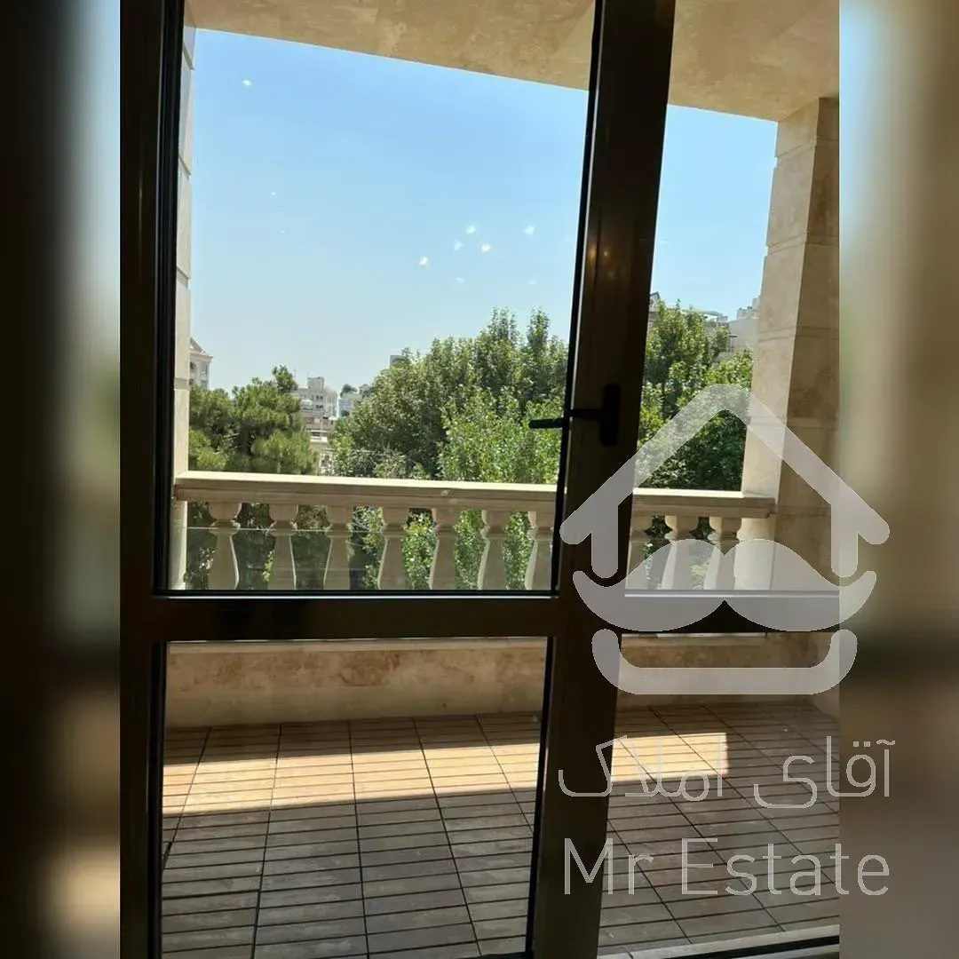 ۱۲۳متر،تاپ لوکیشن،ویو خفن دریاچه،درحال ساخت،مجوزدار