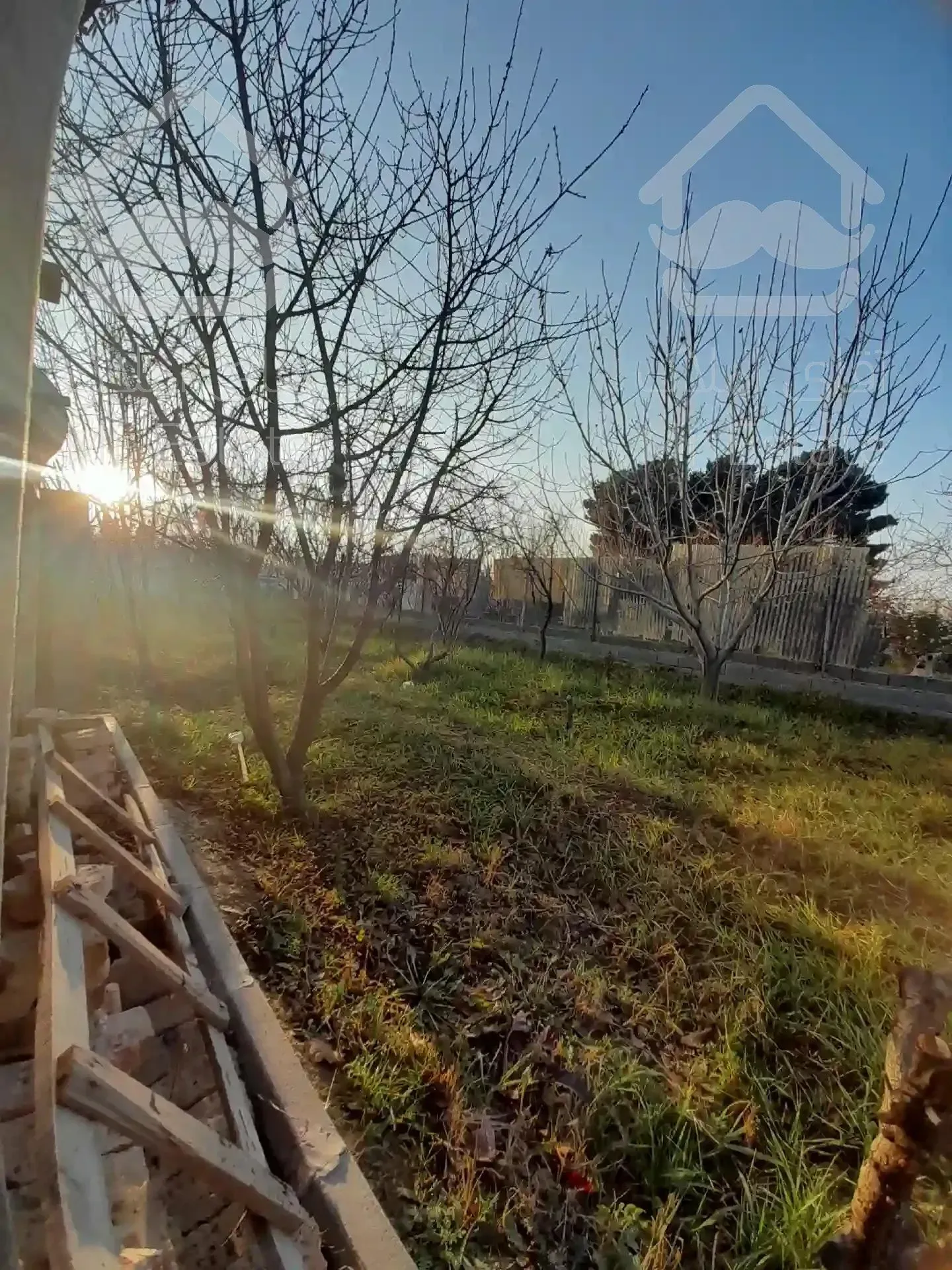 باغ ۱۰۰۰متری