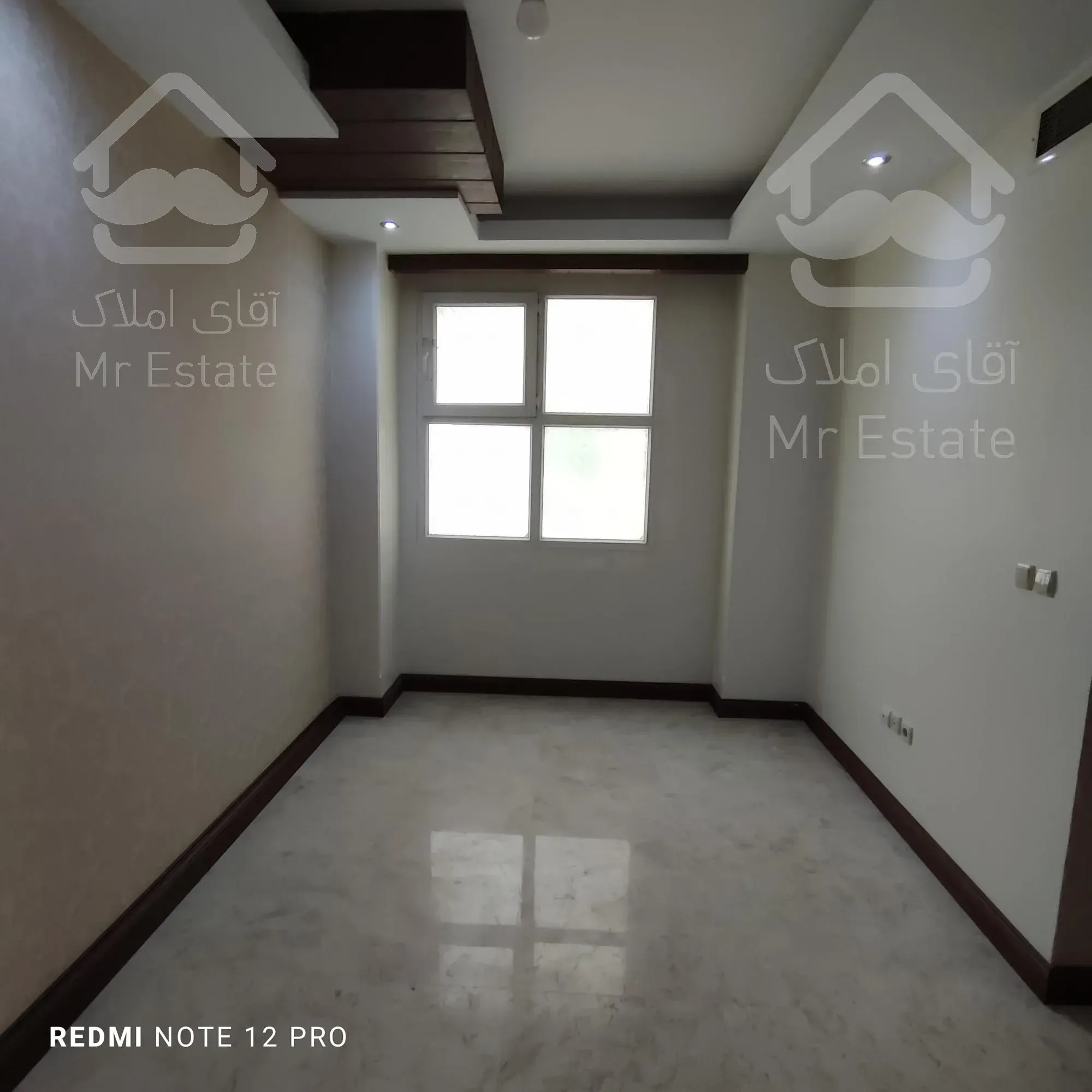 شهرک غرب ۱۳۰متر/۳خواب/۶ساله/اکازیون