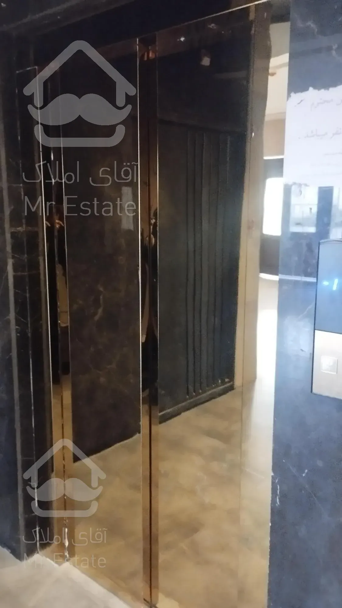 آپارتمان ۱۳۰متری زعفرانیه