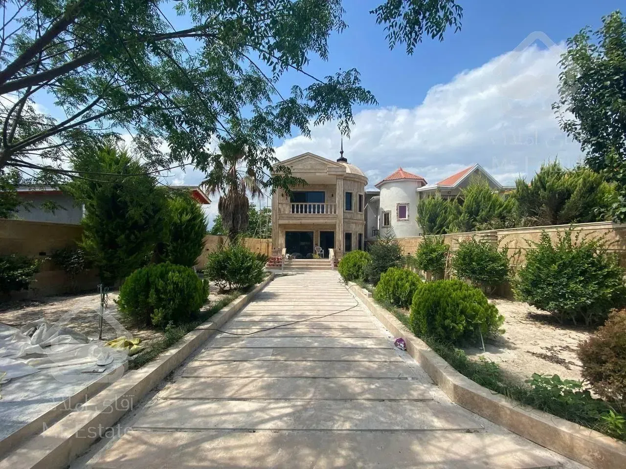 فروش کاخ ویلا ۵۰۰ متری در محدوده چمستان