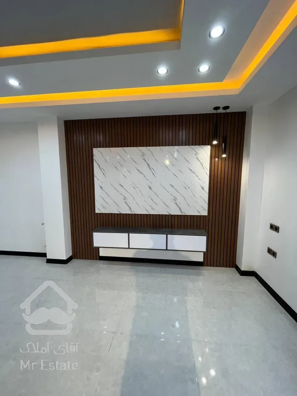 فروش ویلا تریبلکس ۲۴۰ متری در چمستان