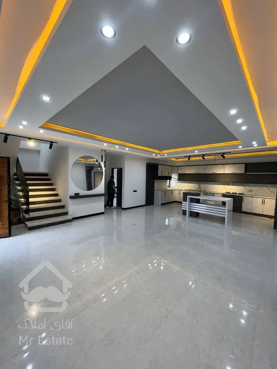 فروش ویلا تریبلکس ۲۴۰ متری در چمستان