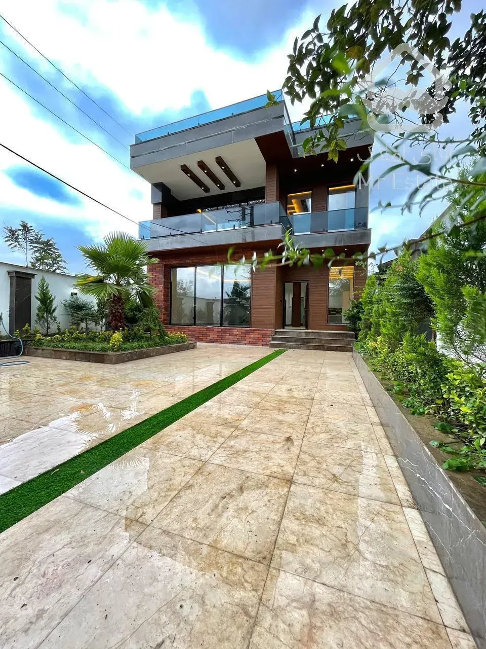 فروش ویلا تریبلکس ۳۰۰ متری در چمستان