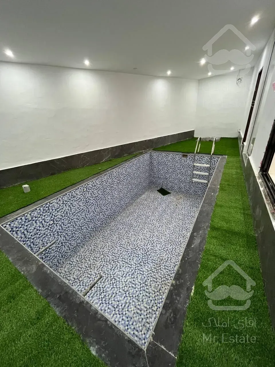 فروش ویلا تریبلکس ۳۰۰ متری در چمستان