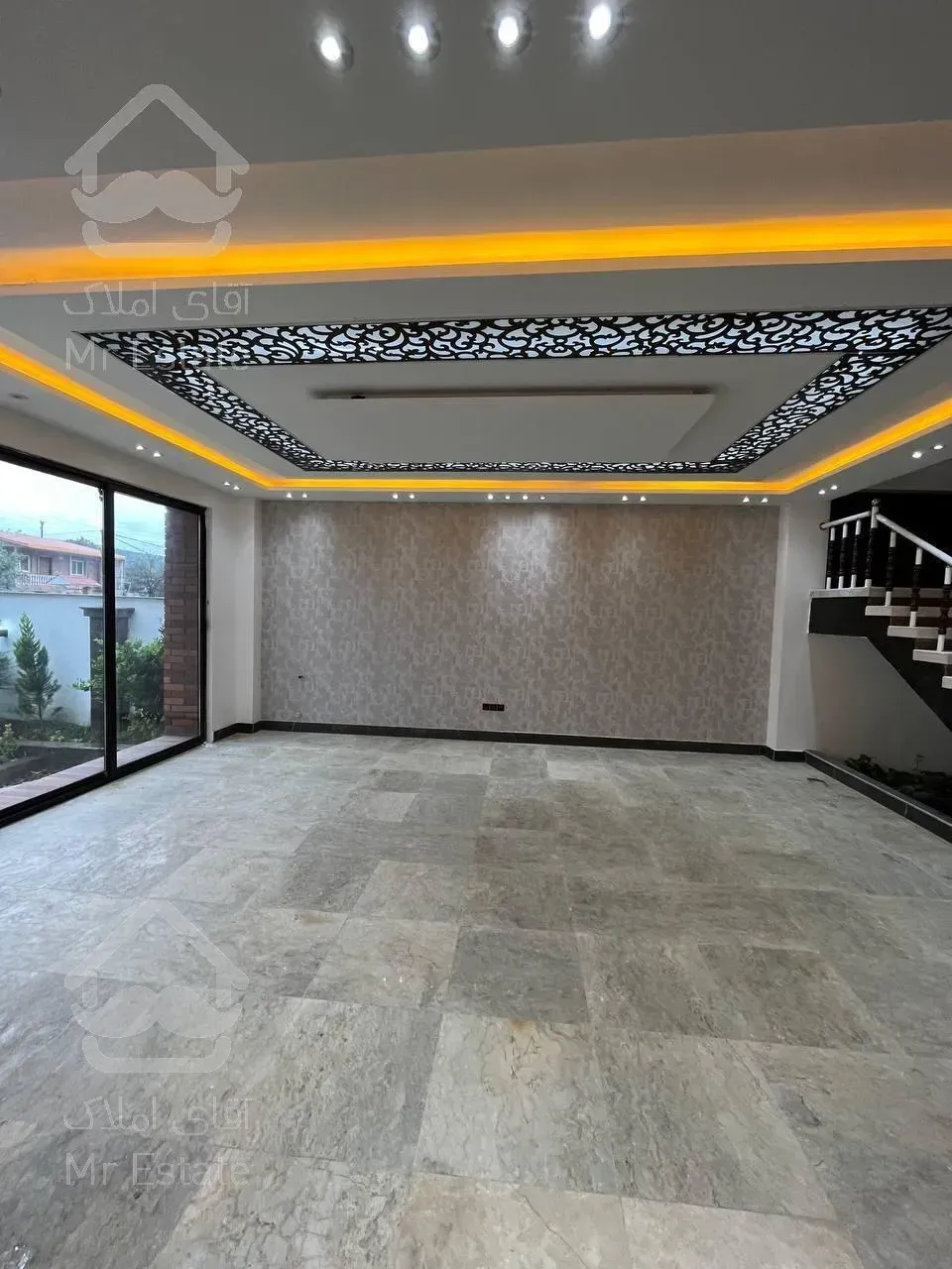 فروش ویلا تریبلکس ۳۰۰ متری در چمستان