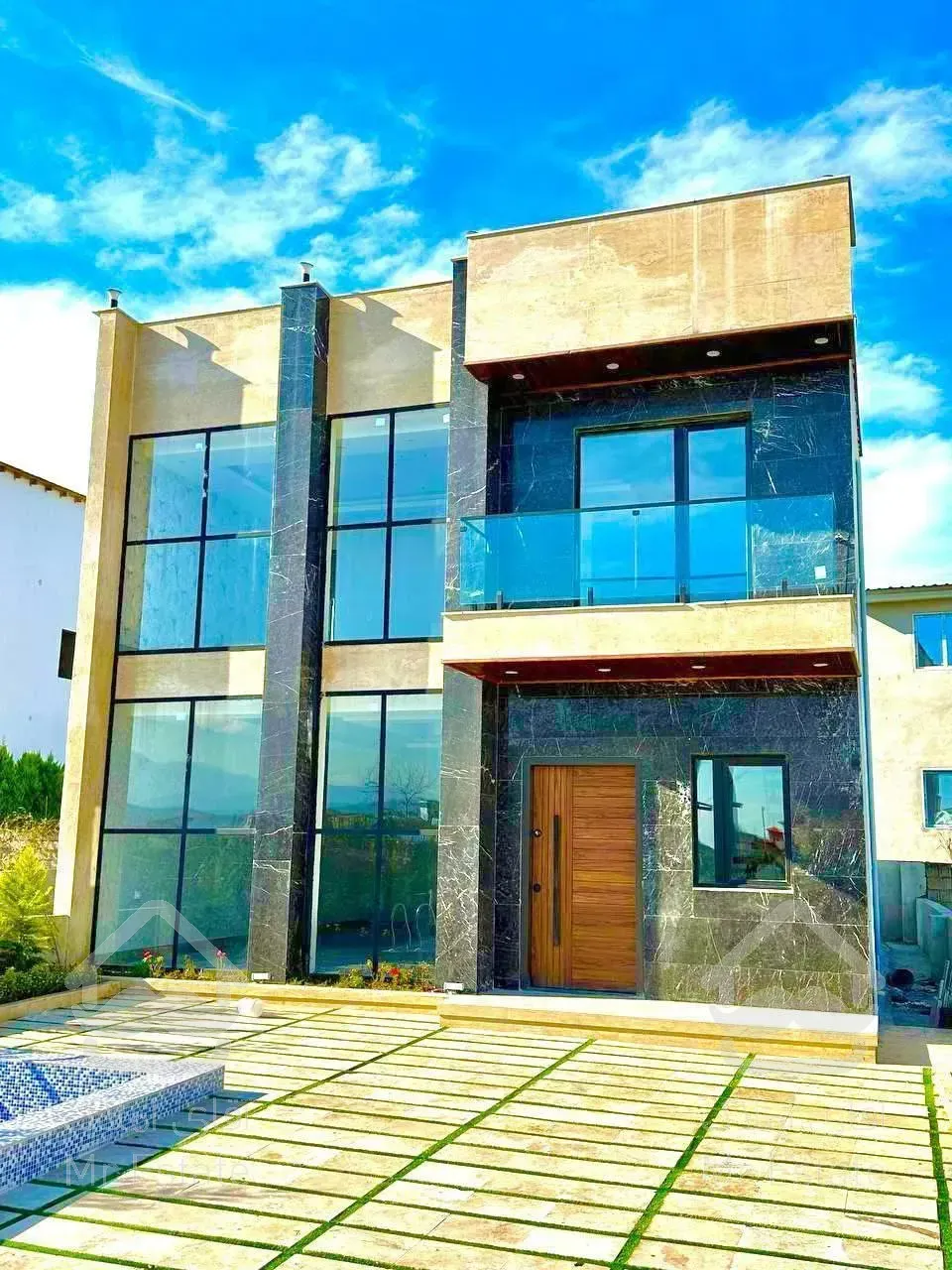 فروش ویلا تریبلکس ۲۳۰ متری در چمستان