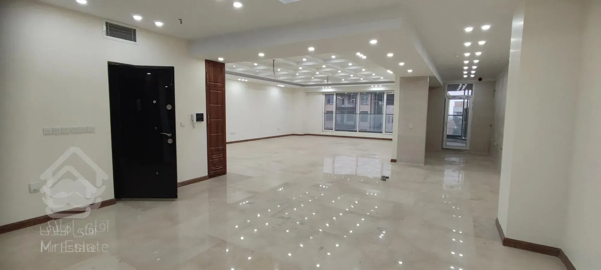 فروش واحد نوساز ۲۵۰متری/تک واحدی/بهترین لوکیشن عظیمیه