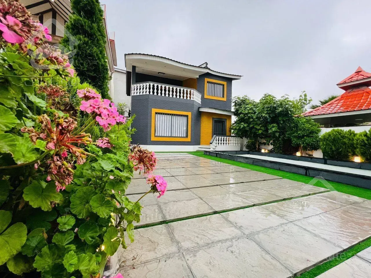 فروش ویلا دوبلکس ۲۵۰ متری در چمستان