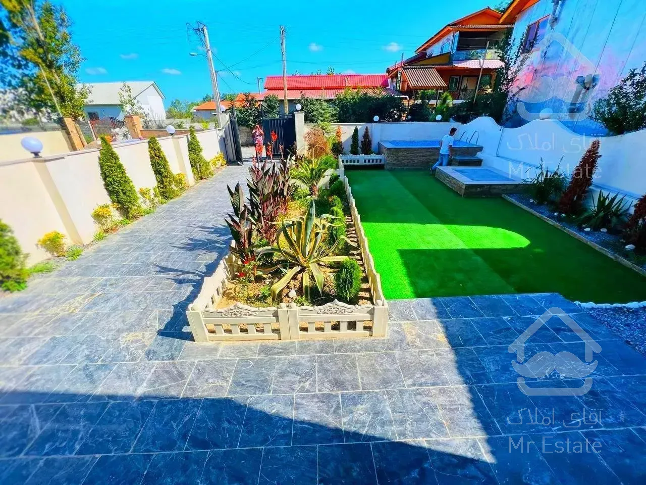 فروش ویلا نیم پیلوت ۳۲۰ متری در چمستان