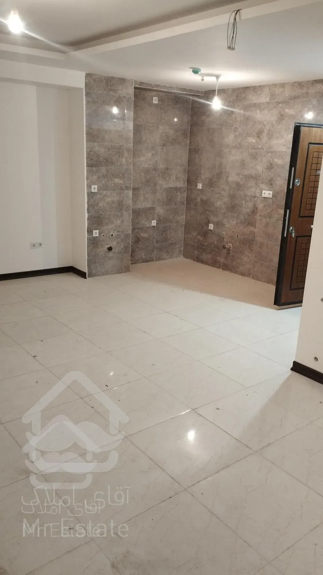 آپارتمان ۸۳متری دو خوابه زعفرانیه