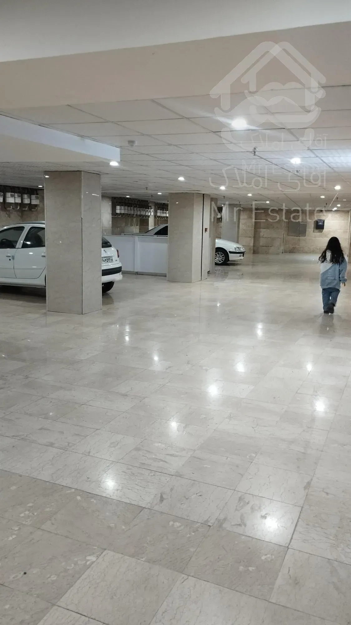 آپارتمان ۸۳متری دو خوابه زعفرانیه