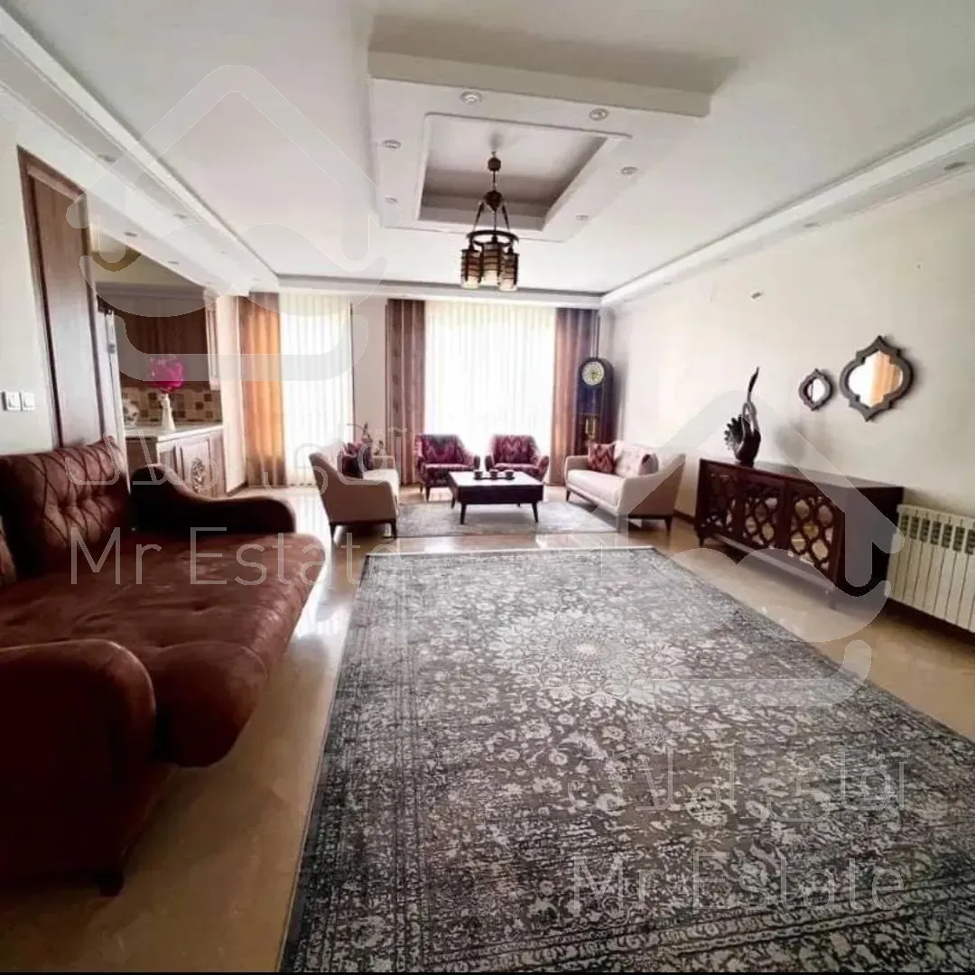 ۱۲۱متر/۳خواب/سالن پرده خور/تاپ لوکیشن