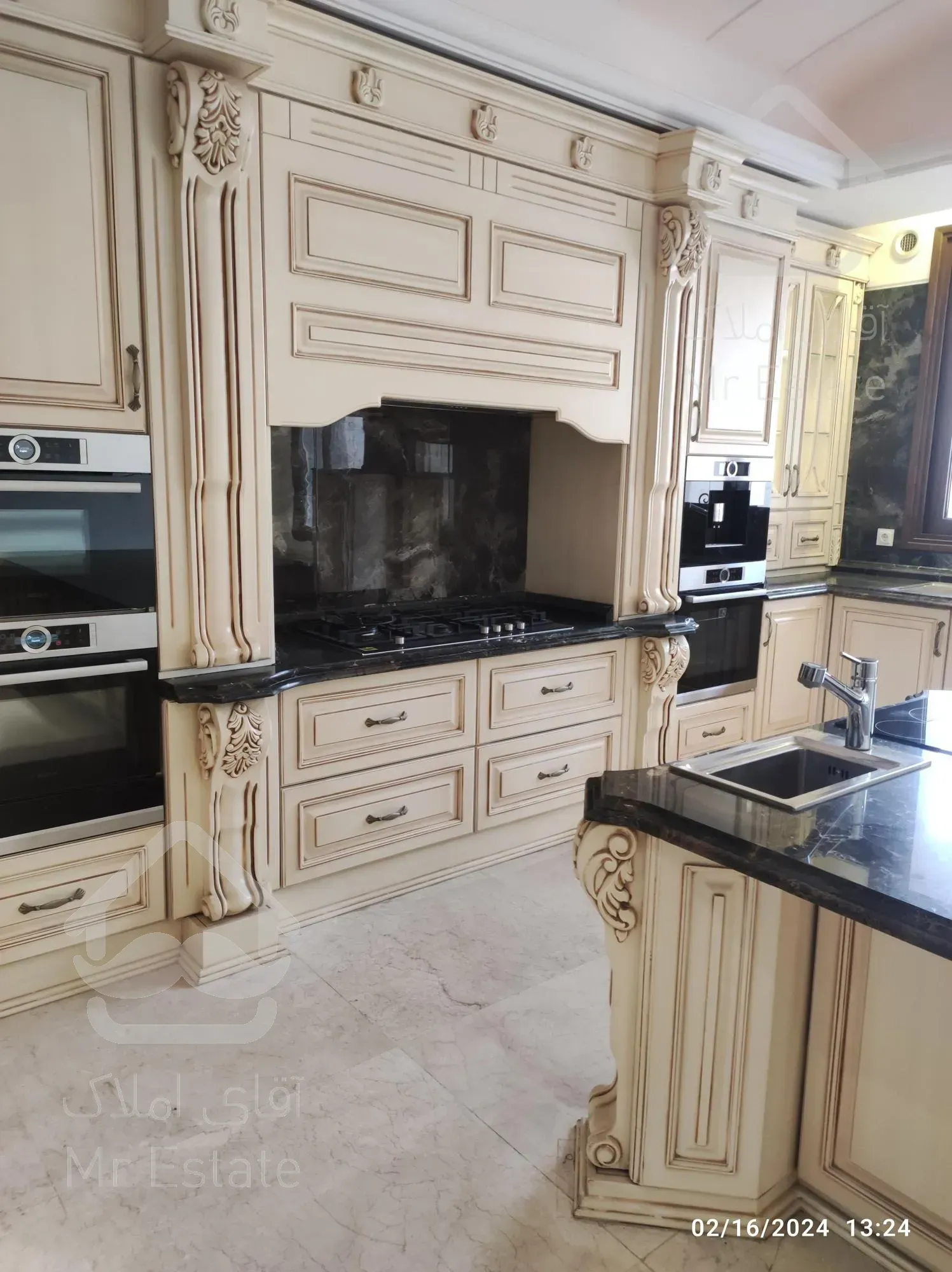 ۱۵۸ متر ۳پارکینگ  کلید نخورده