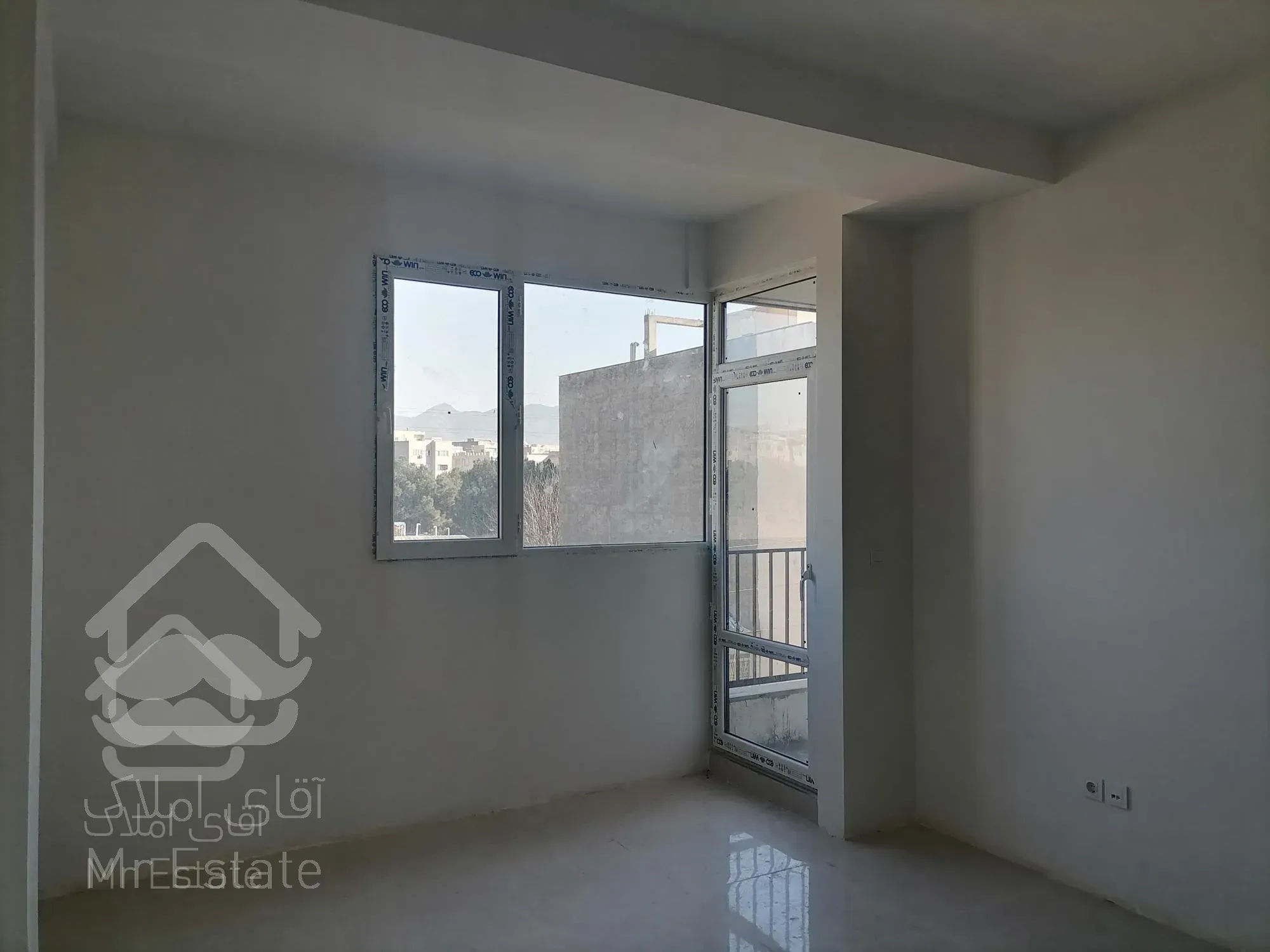 نوساز تک واحدی