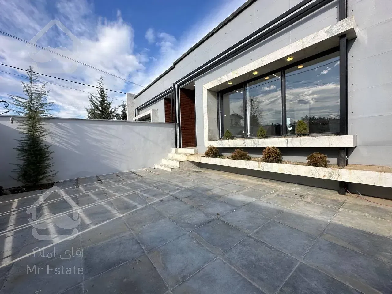 ویلا فلت مدرن/منطقه ای سرسبز/سازه مهندسی