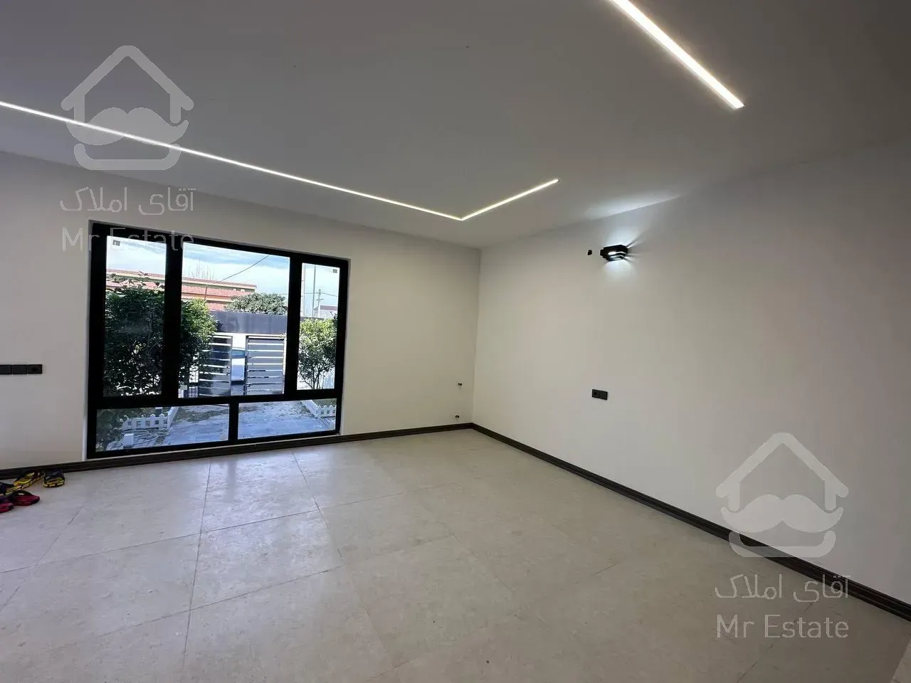 ویلا فلت مینیمال/حیاط دنج و سرسبز/زیر قیمت