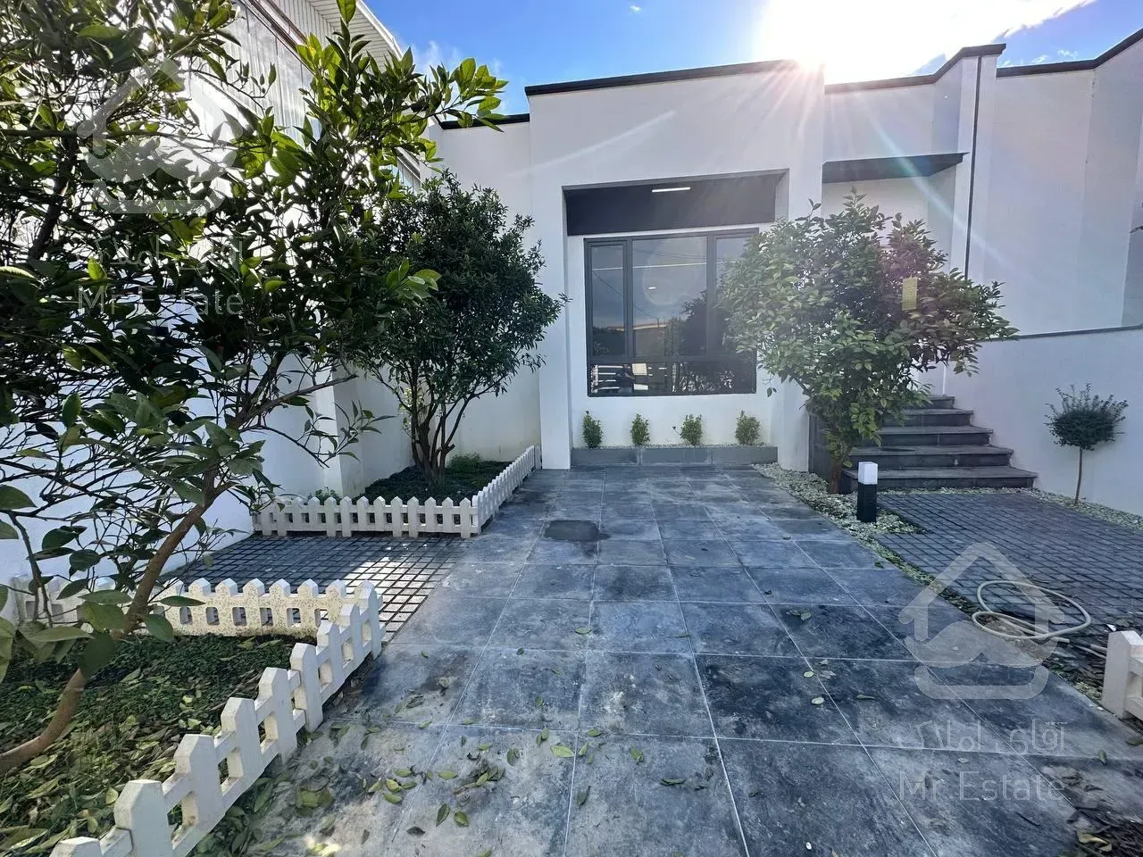 ویلا فلت مینیمال/حیاط دنج و سرسبز/زیر قیمت