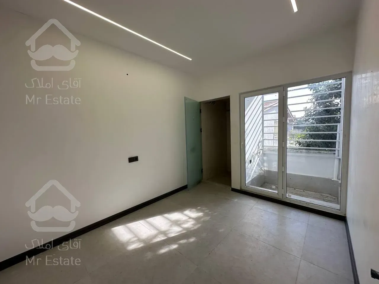 ویلا فلت مینیمال/حیاط دنج و سرسبز/زیر قیمت