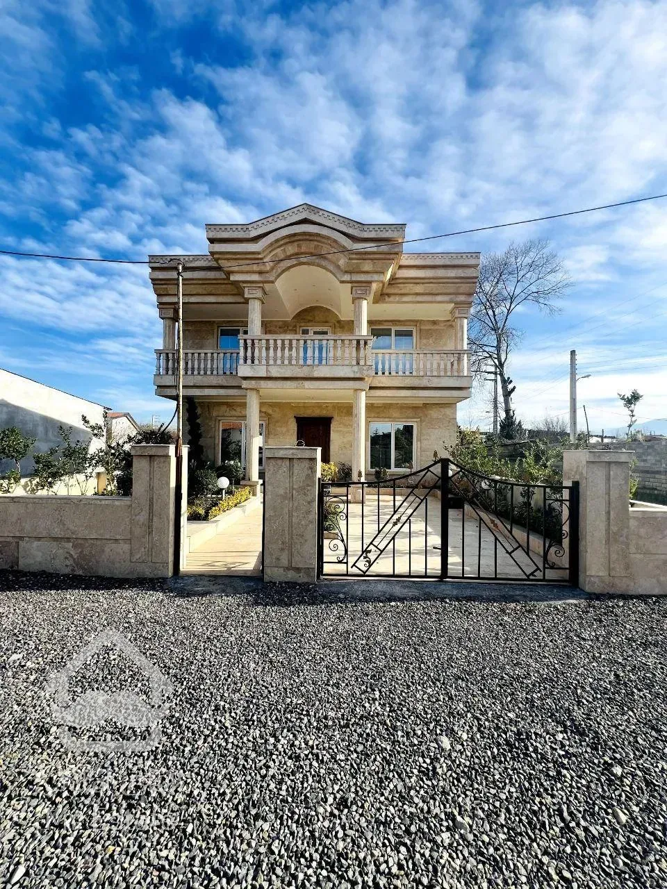 ویلا دوبلکس/نما کلاسیک/خوش نقشه و قابل چیدمان