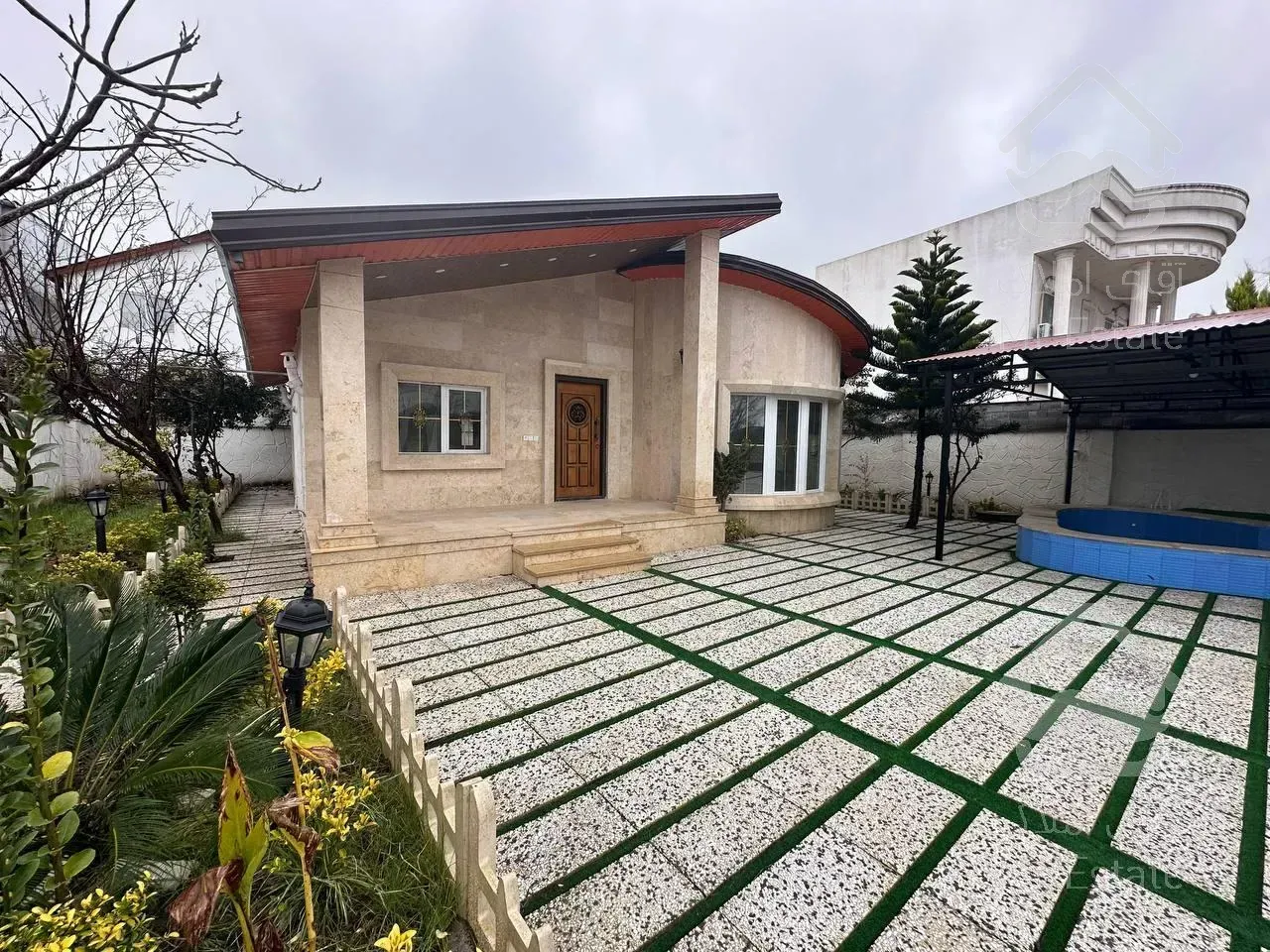 ویلا فلت ۵۳۰ متری با آلاچیق و استخر٪مهندسی ساز