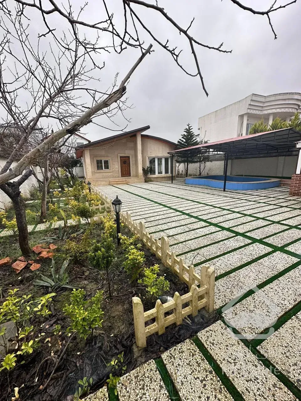 ویلا فلت ۵۳۰ متری با آلاچیق و استخر٪مهندسی ساز