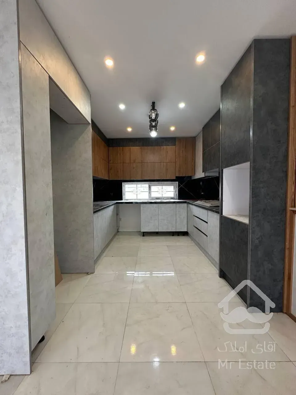 ویلا فلت ۵۳۰ متری با آلاچیق و استخر٪مهندسی ساز