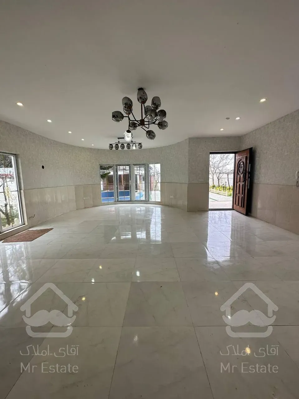 ویلا فلت ۵۳۰ متری با آلاچیق و استخر٪مهندسی ساز