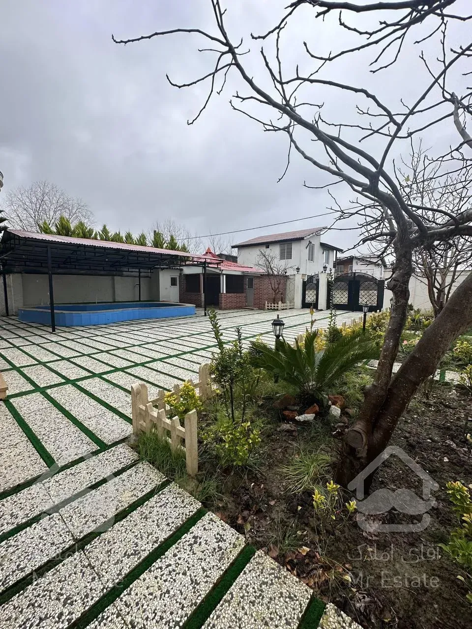 ویلا فلت ۵۳۰ متری با آلاچیق و استخر٪مهندسی ساز