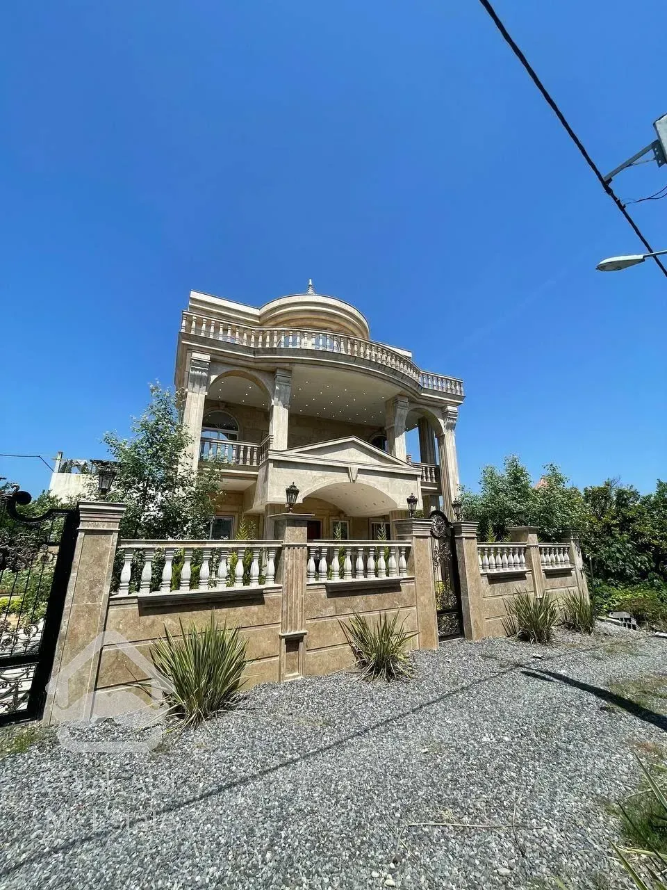 فروش ویلا تریبلکس ۶۰۰ متری در چمستان