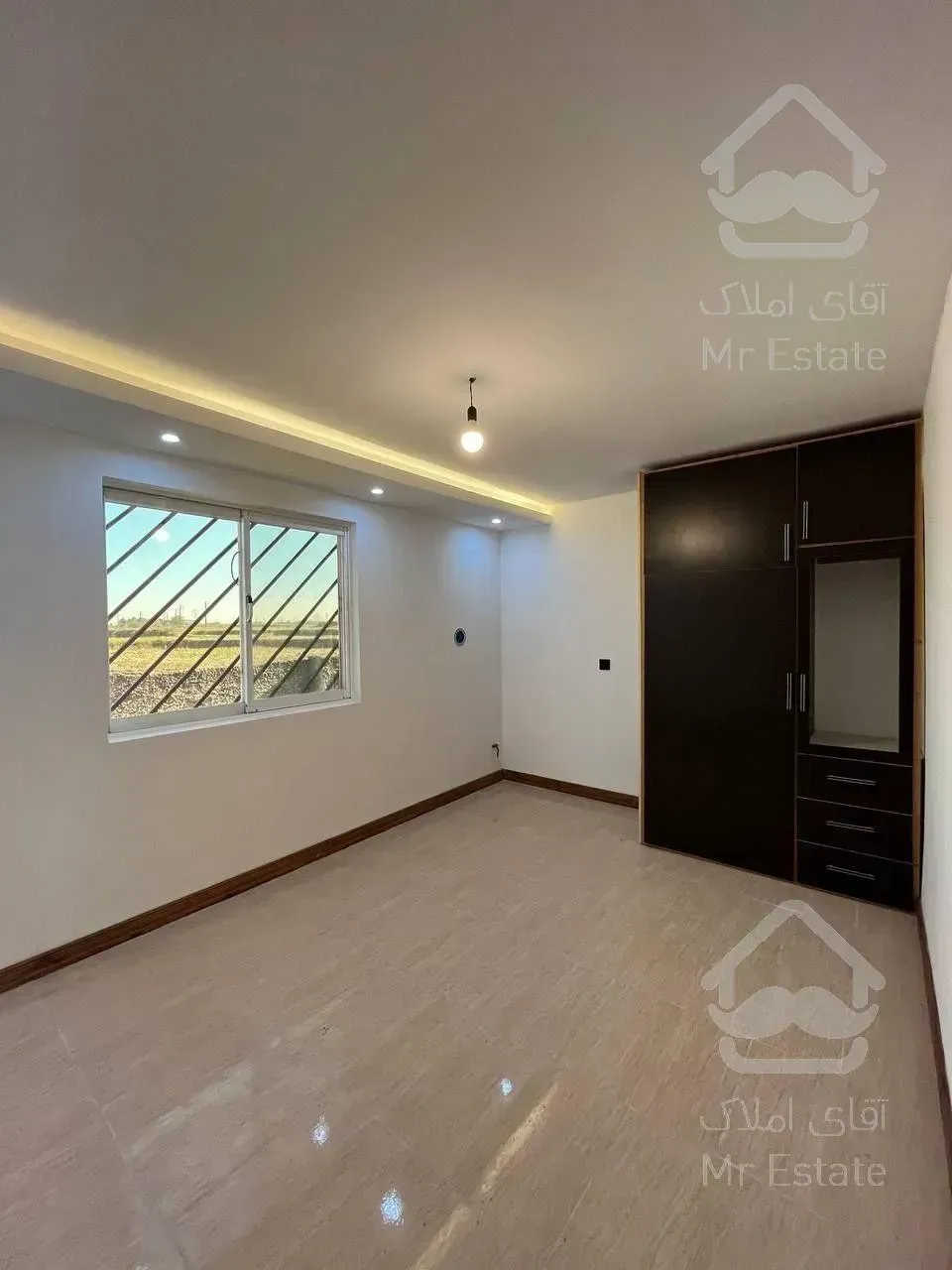 ویلا نوساز/سند تک برگ/ نما آجری