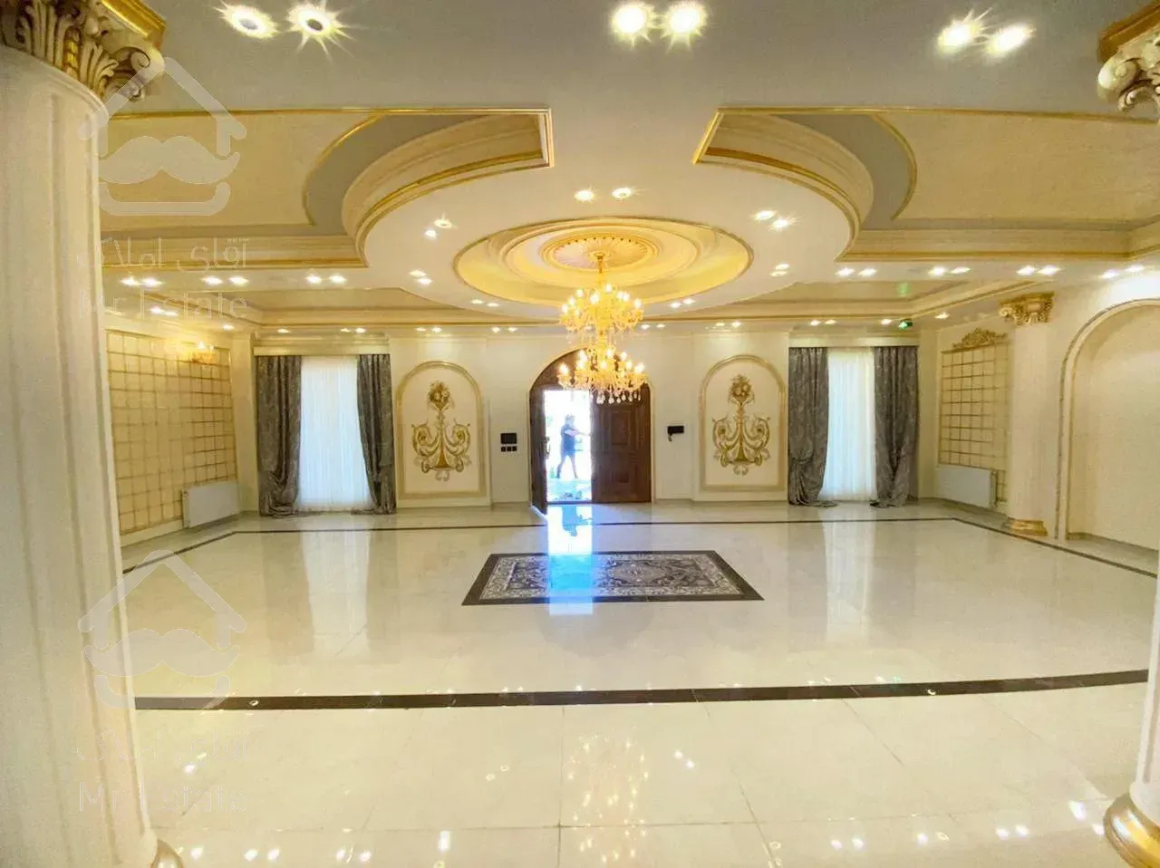 فروش کاخ ویلا ۷۰۰ متری در چمستان