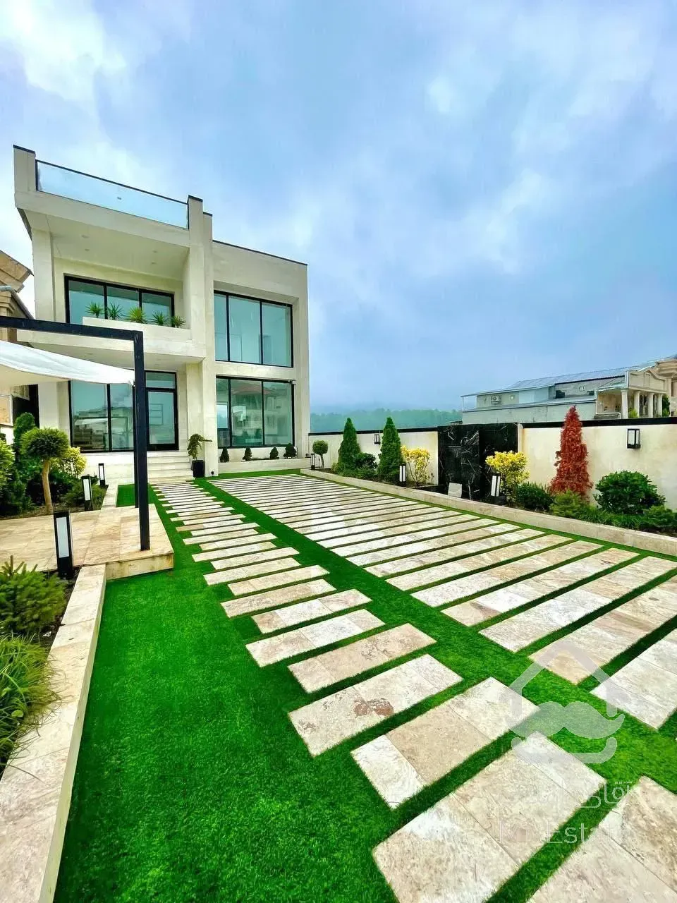 فروش ویلا تریبلکس ۲۵۰ متری در چمستان