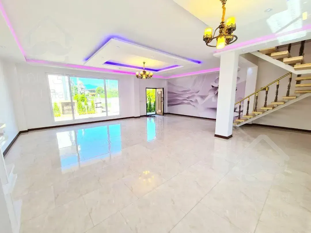 فروش ویلا تریبلکس ۲۳۰ متری در چمستان