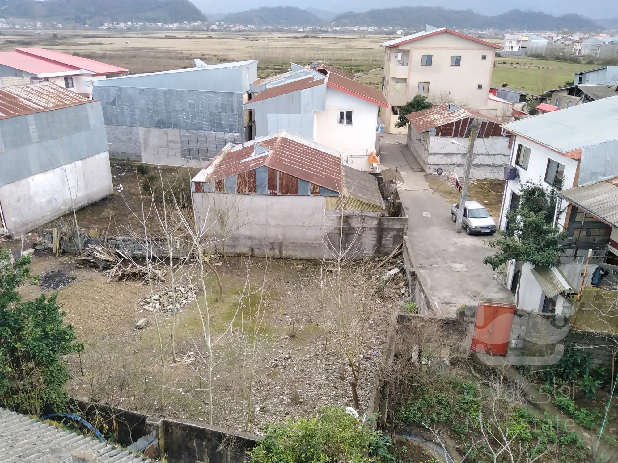 فروش زمین با کاربری مسکونی و تک برگ سند