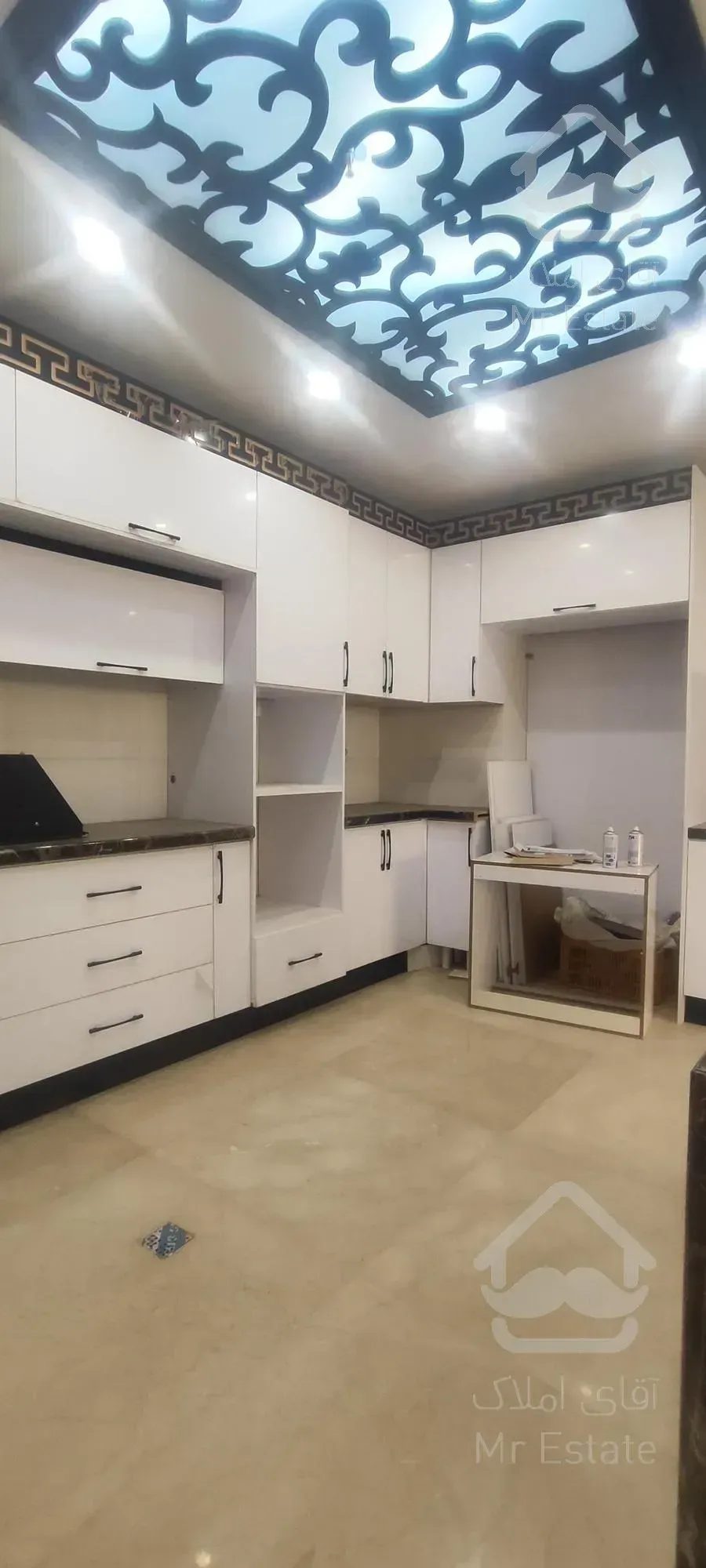 200 متری اوین