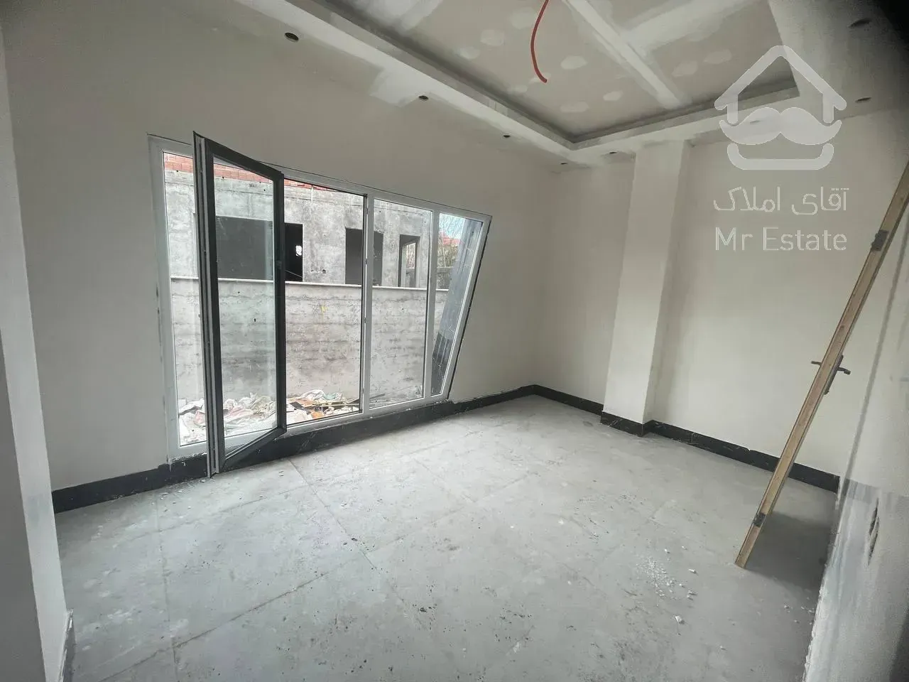 ویلا مدارک کامل/خوش نقشه/سازه مدرن