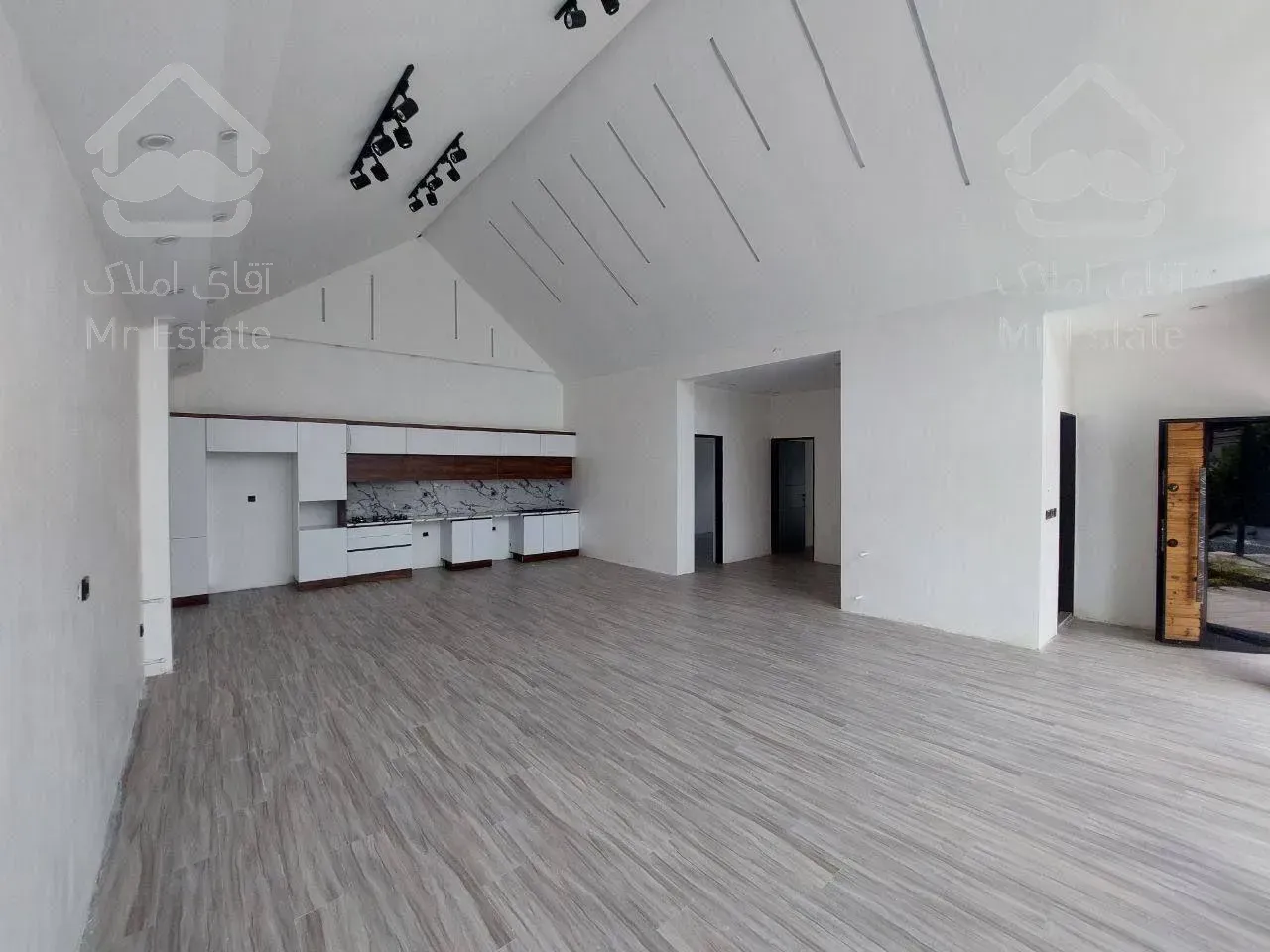 فروش ویلا لاکچری ۳۰۰ متری در چمستان