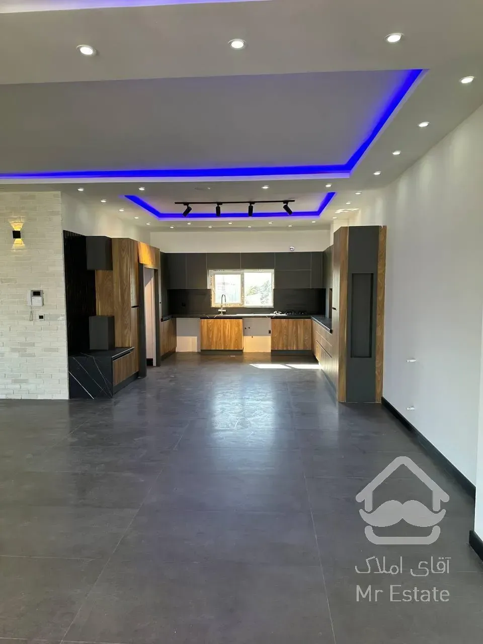 ویلا لوکس استخر دار400 متری