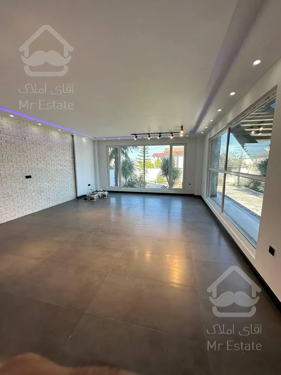 ویلا لوکس استخر دار400 متری