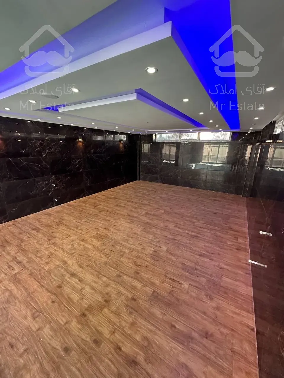 ویلا لوکس استخر دار400 متری