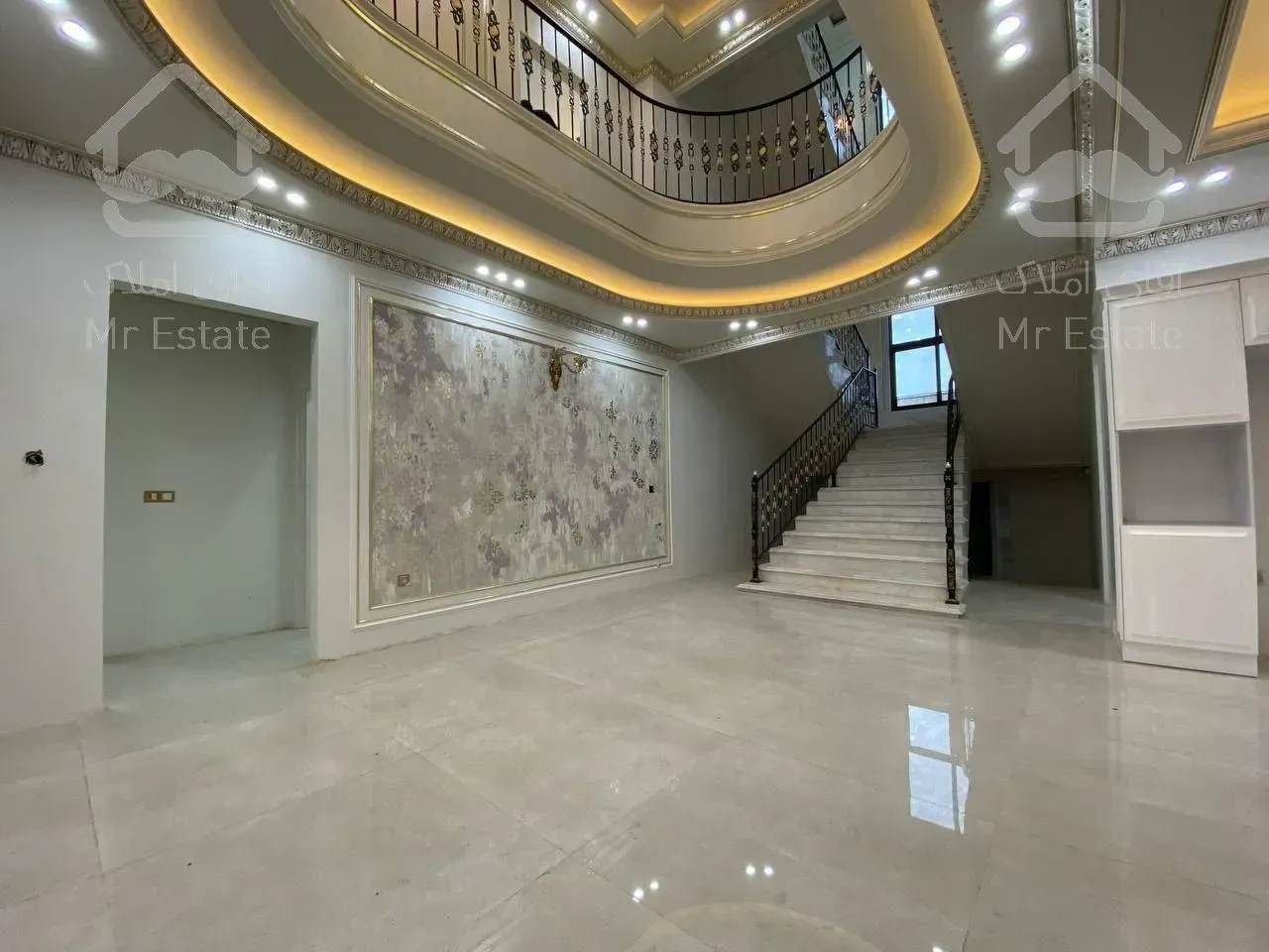 فروش کاخ ویلا ۷۰۰ متری در چمستان