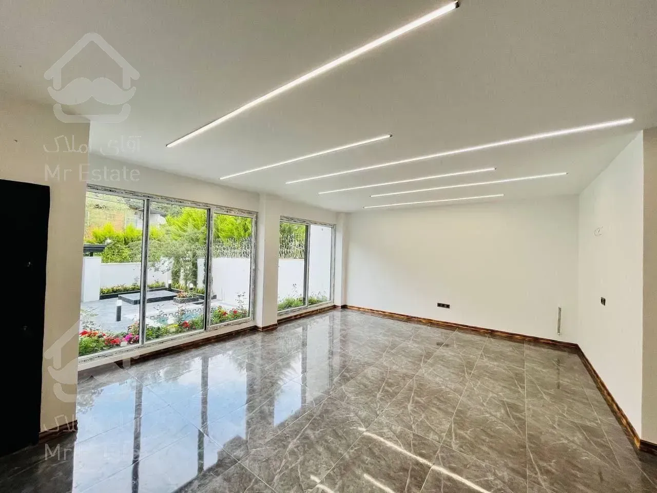 فروش ویلا تریبلکس ۲۵۰ متری در چمستان