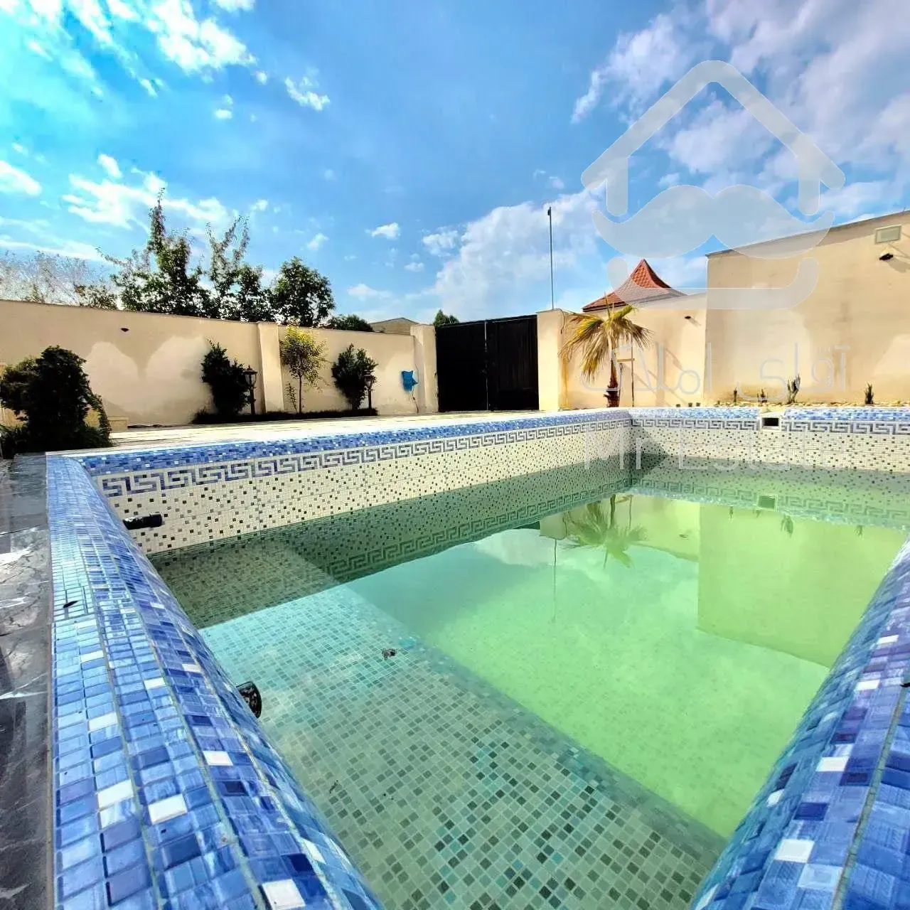 فروش ویلا همکف ۲۵۰ متری در چمستان